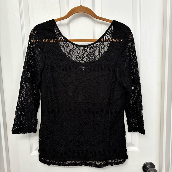 Black Lace Scallop Top | Adrianna Papell M - Picture 10 of 10
